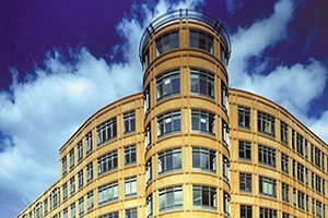 Ashurst to retain 95% of autumn trainees as newly-qualifieds as junior pay boosted
