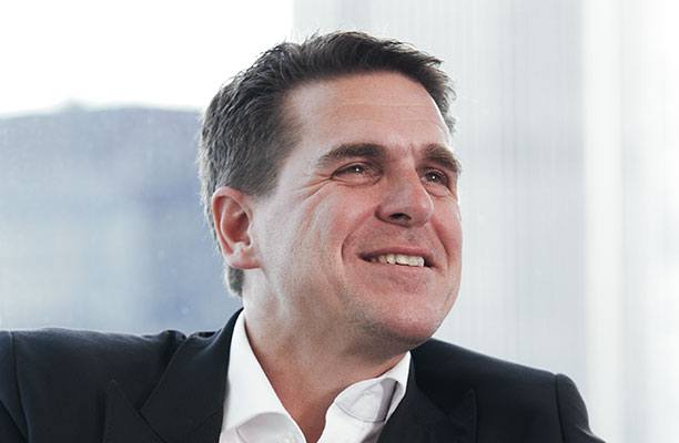 ‘Time to pass the baton’: Glover becomes Simpson Thacher City head as Connolly steps down at Mayer Brown