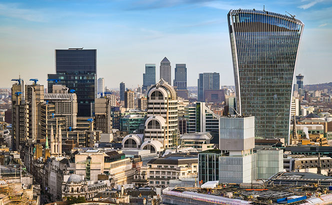 Revolving Doors: DLA Piper makes lev fin play with A&O Shearman hire as partners from collapsed Memery Crystal move on